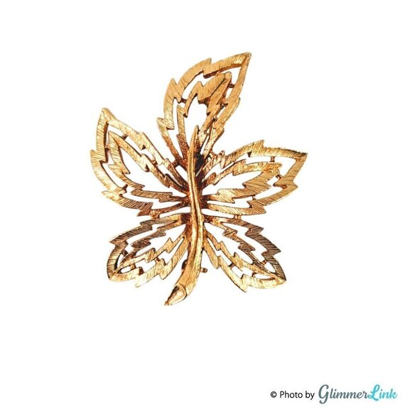 Vintage Sarah Coventry Gold Tone Maple Leaf Brooch - Picture 1 of 7